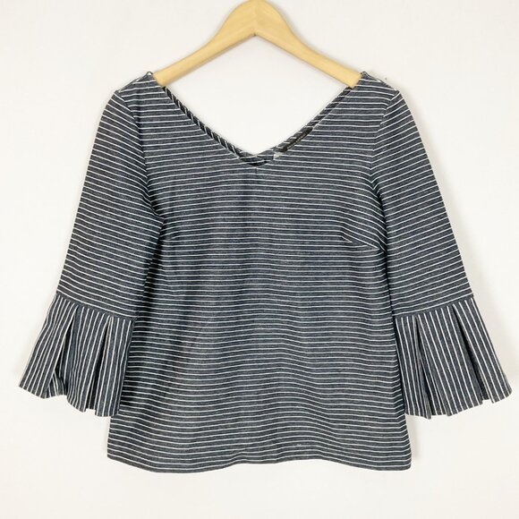 Banana Republic Striped V-neck Pleated Bell Sleeve Size Small Women's - Picture 1 of 3